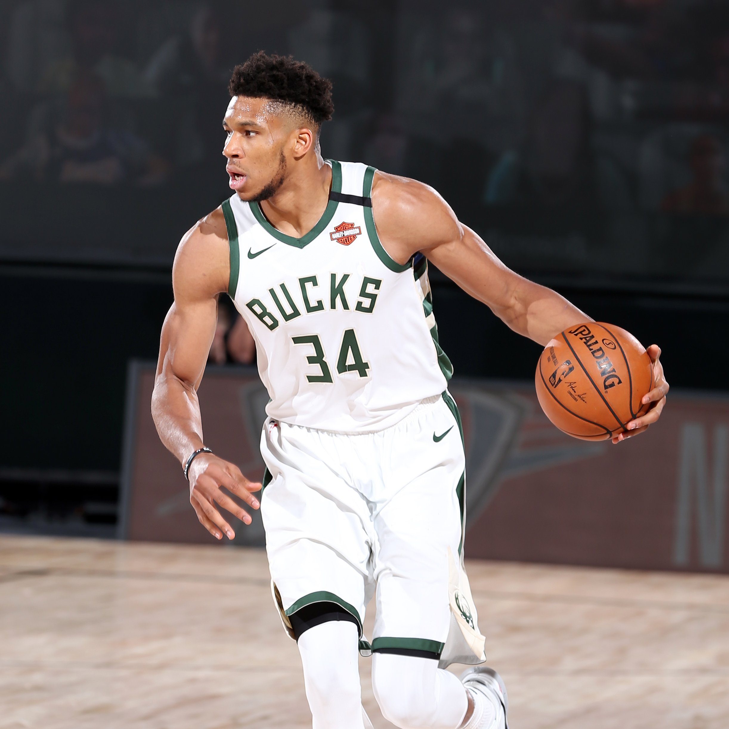 开云手机-关于RNG教练压力巨大！，字母哥遭遇十二持续失利引发球迷热议的信息-开云手机