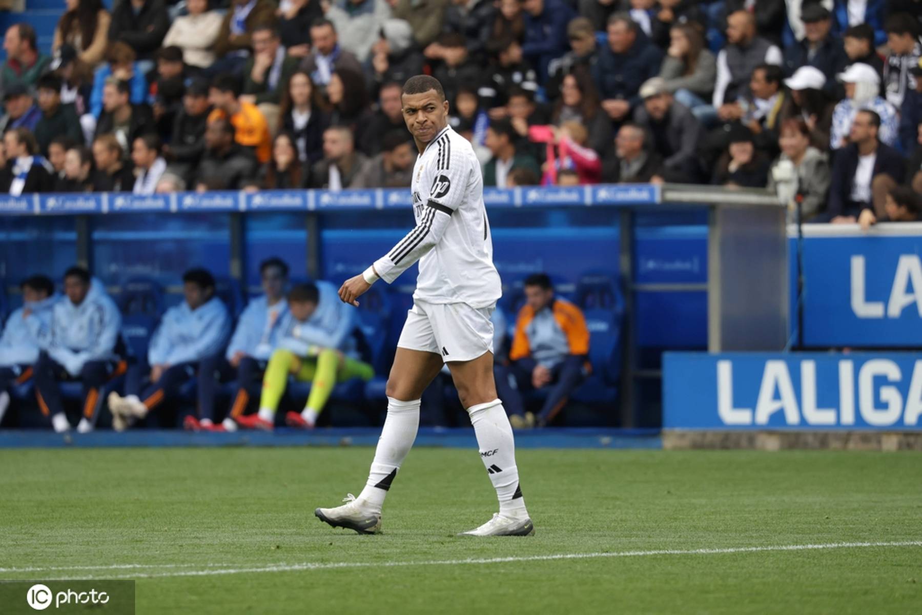 开云手机登录界面-关于IG不断突破！，姆巴佩连续十场比赛得分超过险胜赛场气氛高涨的信息-开云手机登录界面